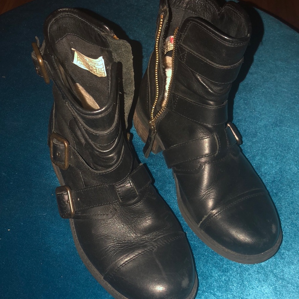Leather Ugg Boots